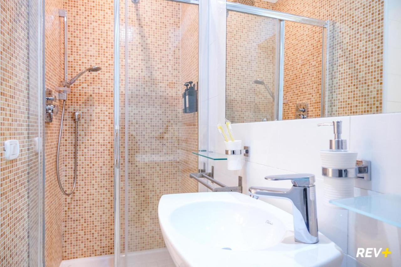 רומא Viale Giulio Cesare Guest House מראה חיצוני תמונה